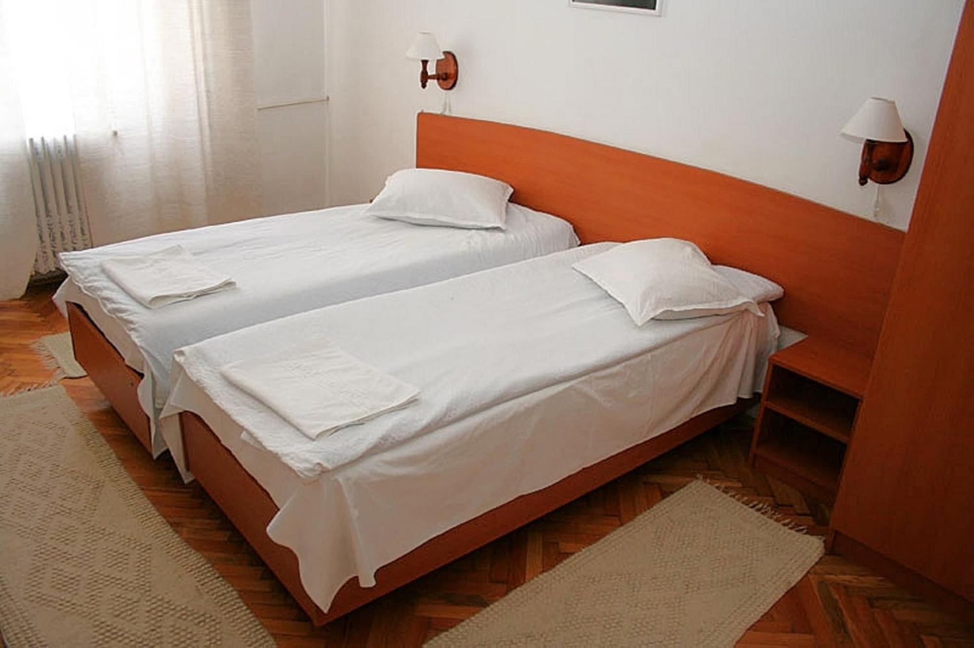 Hotel Merkur Miercurea Ciuc Zimmer foto